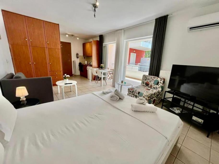 Apartamento Modern Studio Large Veranda -Metro Station Suggrou Atenas Exterior foto