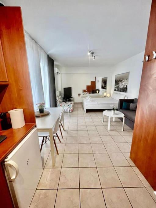 Apartamento Modern Studio Large Veranda -Metro Station Suggrou Atenas Exterior foto
