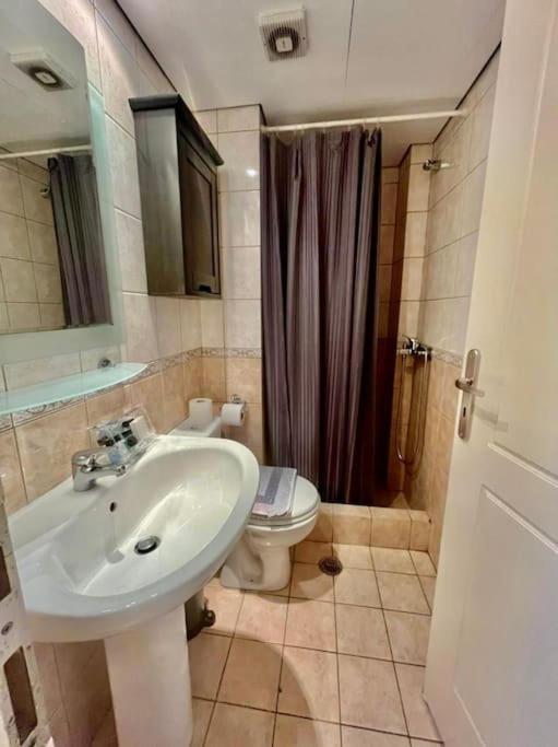 Apartamento Modern Studio Large Veranda -Metro Station Suggrou Atenas Exterior foto